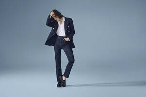 marksandspencer_SS23_DENIM_modelka_elegantni dziny Sienna s vysokym pasem_1499Kc.jpg
